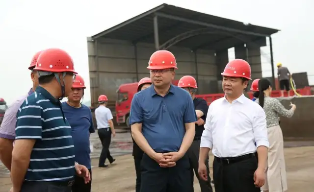胡卫兵督导港口码头环境问题整改情况