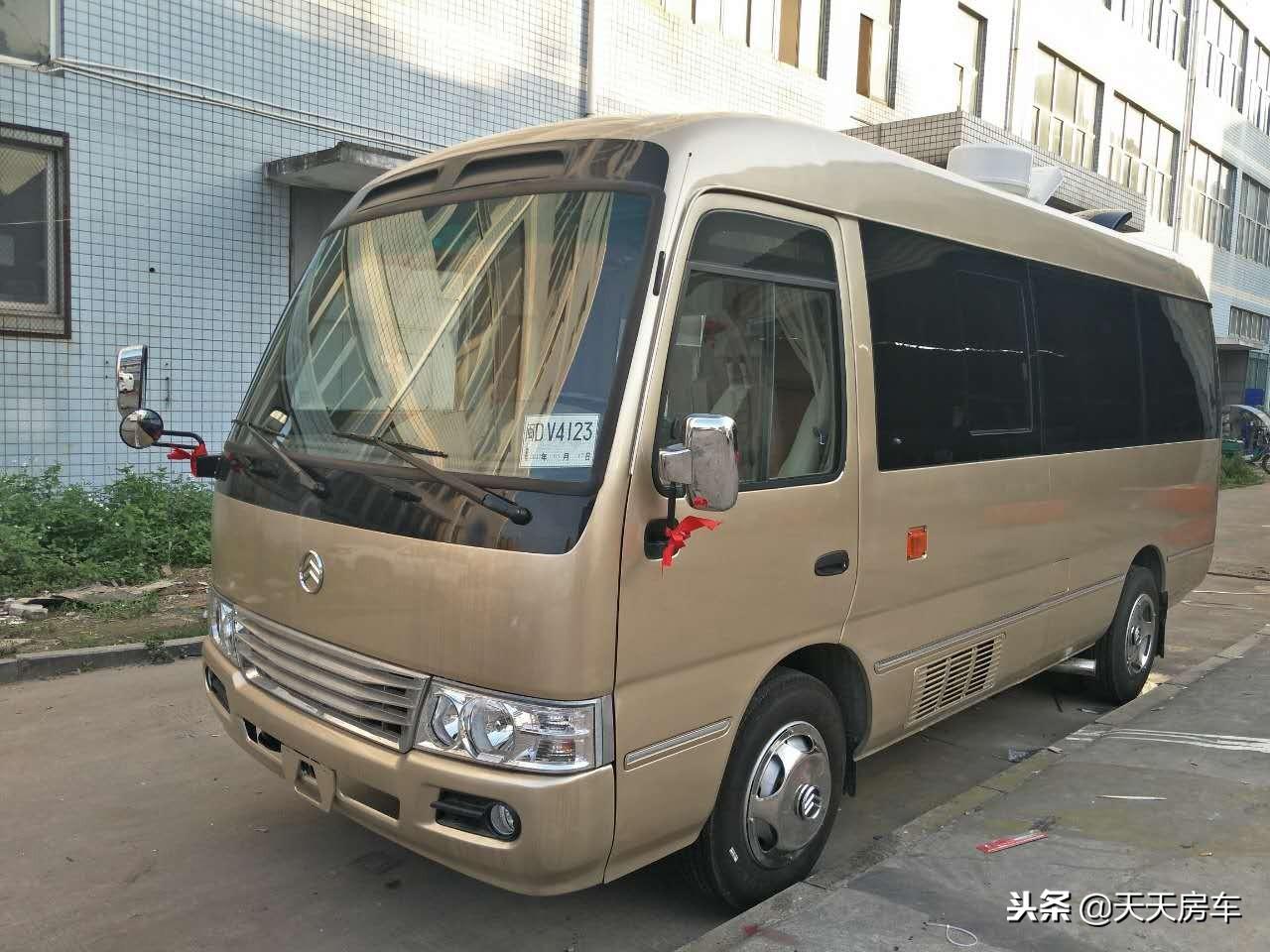 2019全新一代金旅考斯特自动挡房车上市,搭载