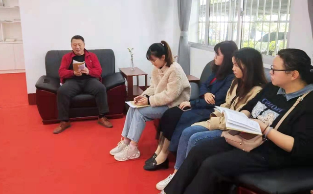 立足校本研修 助力教师成长 —记湘潭凤凰中学2021年青蓝工程青年教师汇报课