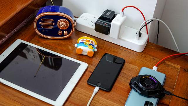 国民好物，65W六孔插线板完美解决“用电难”