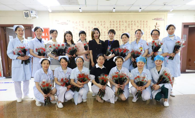你笑起来真好看，像春天的花一样——湘潭市中医医院庆祝5.12国际护士节活动掠影