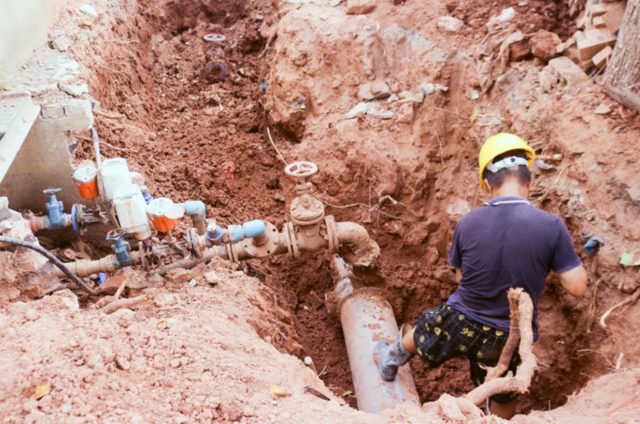 湘潭京湘供水：战高温 斗酷暑 用汗水守护城市“血脉”