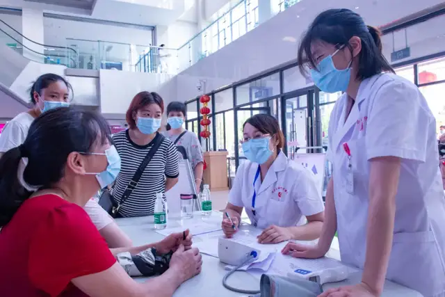 湘潭县妇幼保健院： “疫”线担当，护卫健康