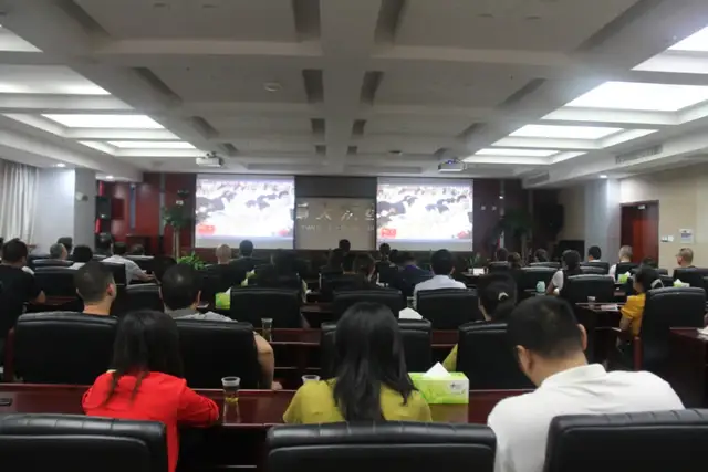 天易经开区集中收看庆祝中国共产党成立100周年大会盛况