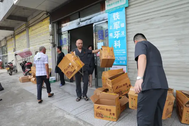 湘潭县法院为民办实事：冒酷暑 战高温 强制腾房促执结