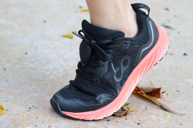 这一次，我的脚被它征服了—咕咚10K悦弹智能跑鞋