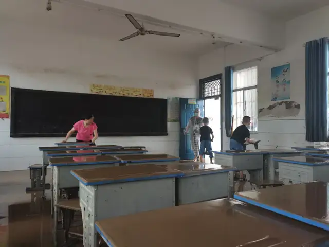 曾都区何店镇小学全力开展校园防汛抗洪抢险救灾工作校园防汛,抗洪救灾,何店镇小学