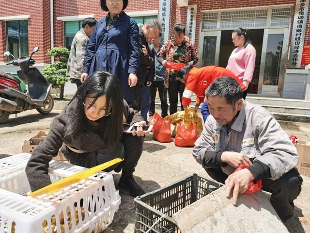 我为群众办实事｜湘机中学走访慰问贫困户 助力乡村振兴