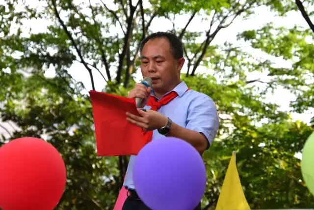 童心向党，我是红色基因传承人——记七年级欢庆六一、八年级离队建团仪式暨十四岁集体生日