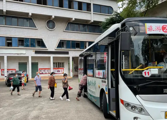 湘潭城发集团：党旗在抗疫一线高高飘扬