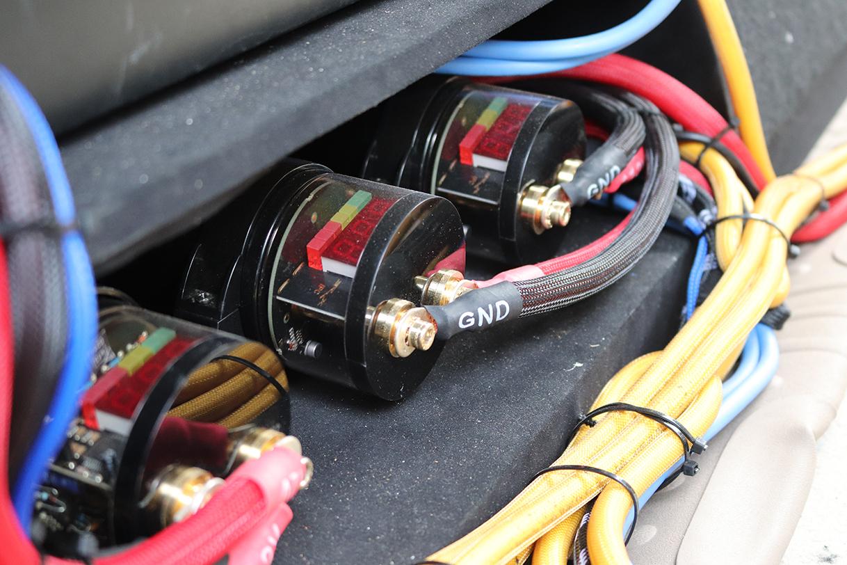 汽车音响改装中,音响布线一定要加套管保护吗?汽车音响系统是