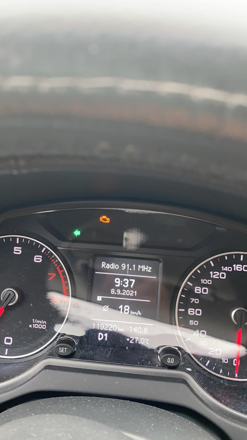 请问大神这个故障灯是什么问题感谢