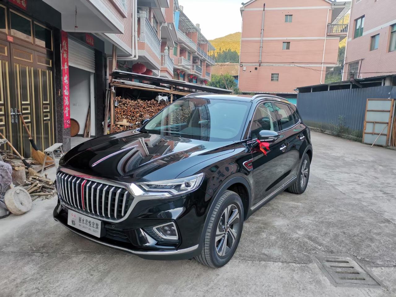 829喜提大红旗hs5两驱旗享黑色