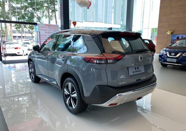 换代奇骏到店实拍颜值内饰挺耐打