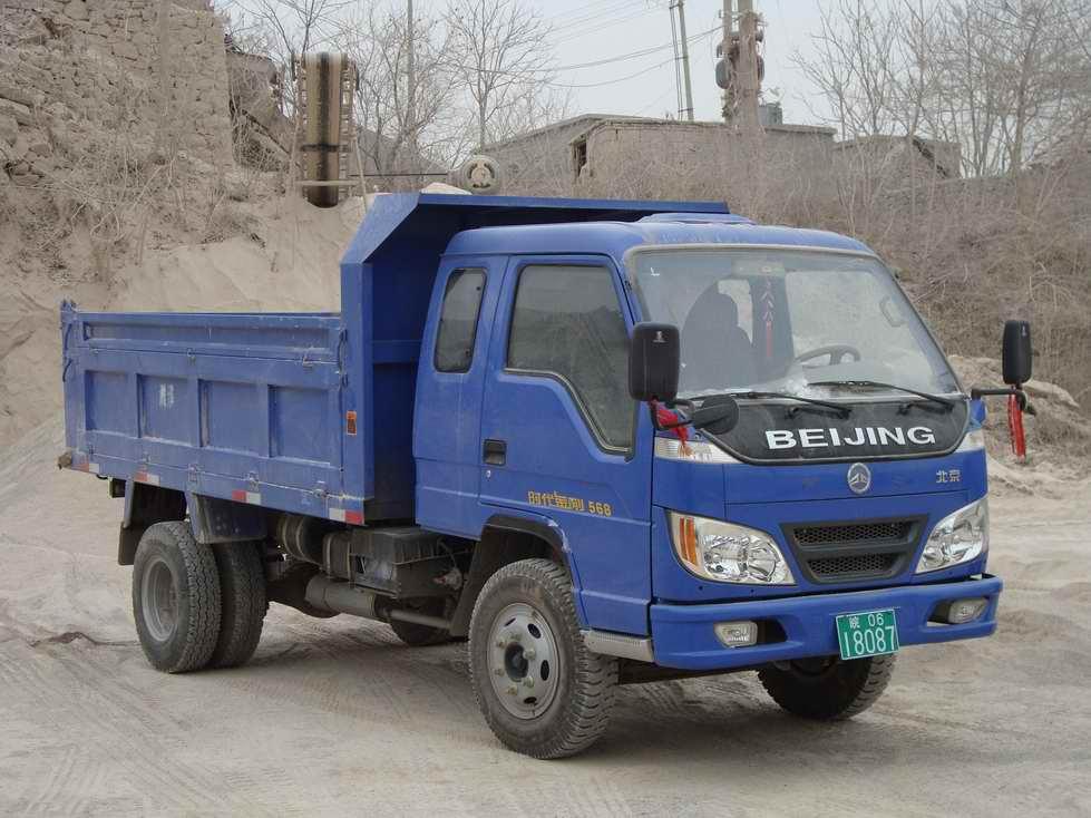 我国法律规定告高速上不允许设计时速低于60的车上高速,可是有