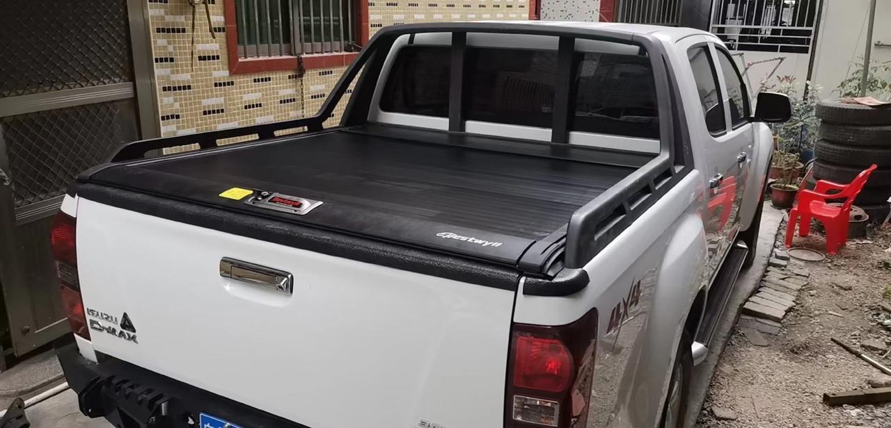 五十铃dmax皮卡手动卷帘平盖,原厂配套品质,保留车厢龙门架