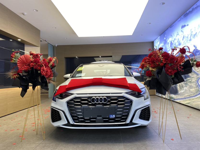 询底价小杨哥001奥迪a3车主·车龄半年这个交车仪式有点意思,我提车时