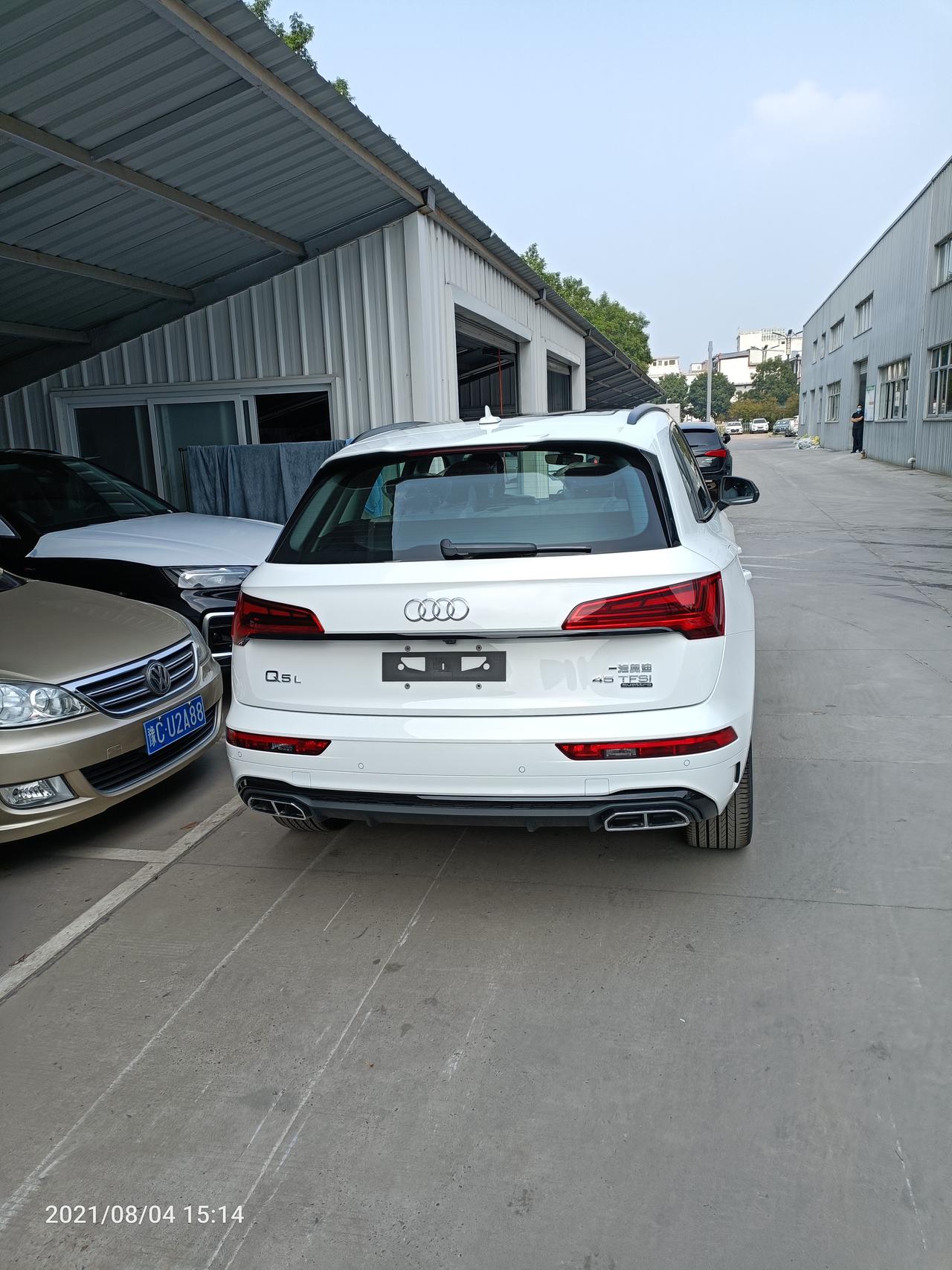 2021q5l甄选白色_奥迪q5l车友圈_懂车帝