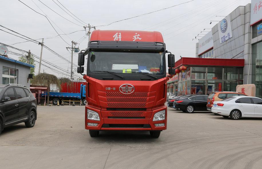 解放jh6卓越版是一款主打性价比的入门级牵引车,产品定位主要