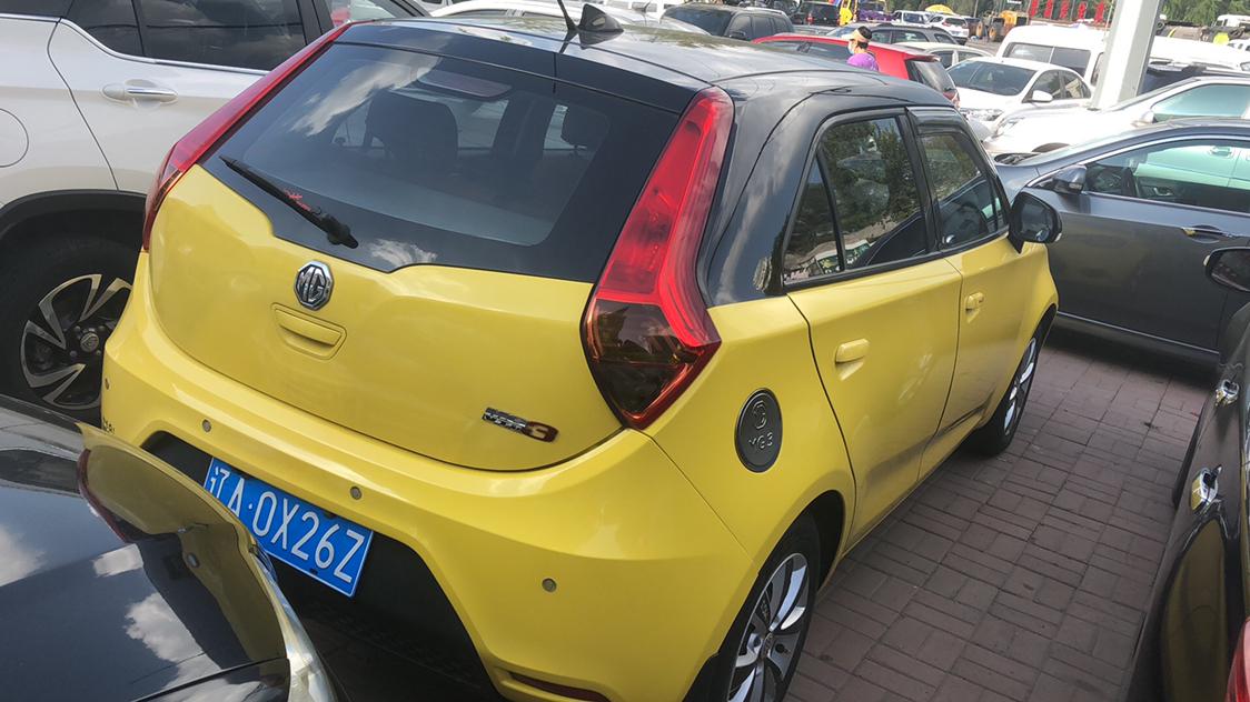 14年名爵mg3手动15排量车况好无事故新车状态