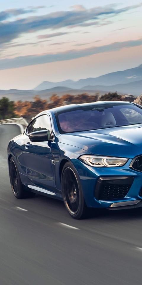 最爱宝马m8的手机壁纸 大气,优雅而从容 与景色相得益彰_懂车帝