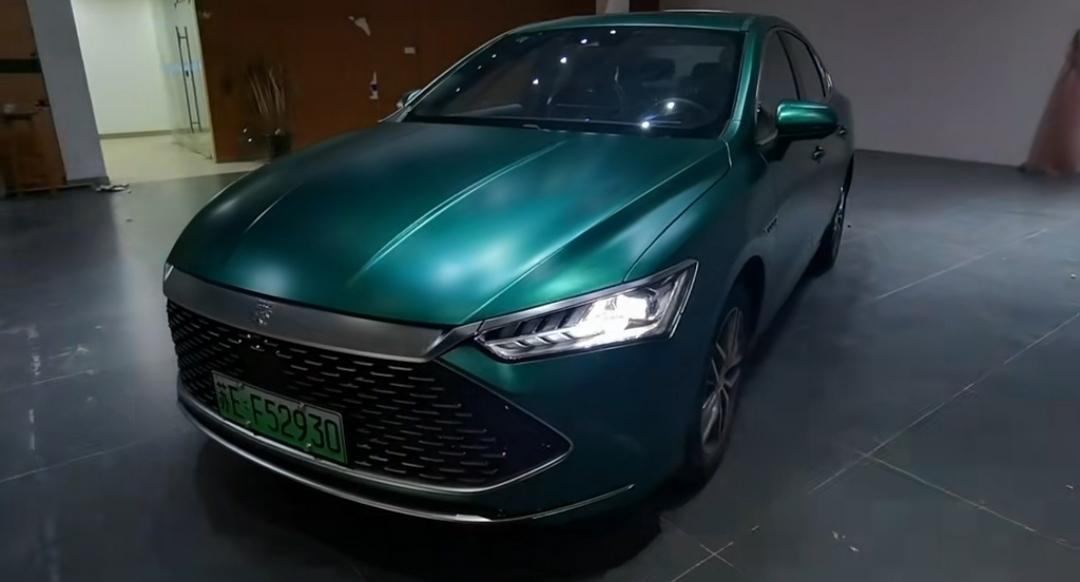 比亚迪秦plus dm-i,改颜色,电光祖母绿,这颜色,拿捏