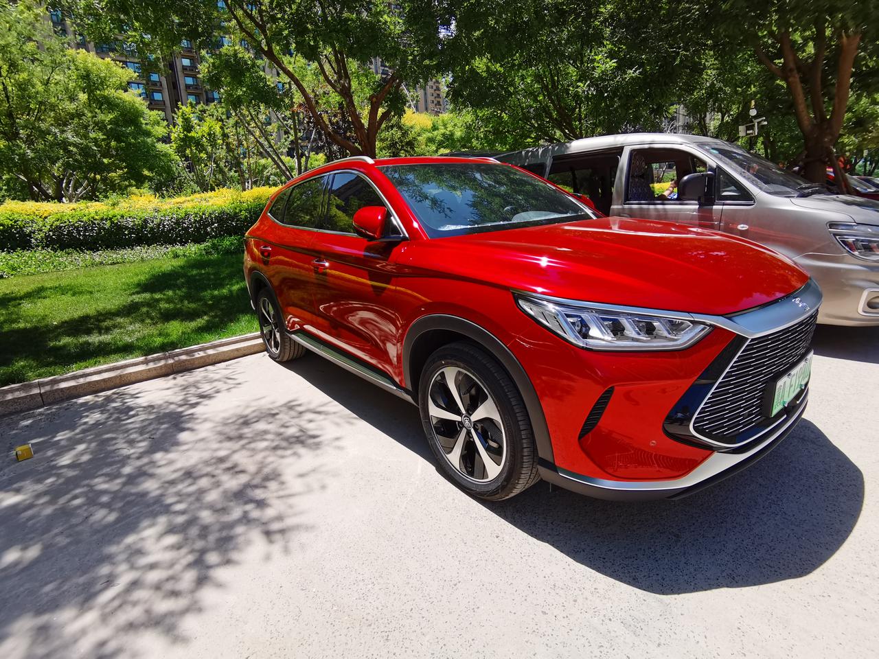 比亚迪宋plusdmi赤帝红封面图来了