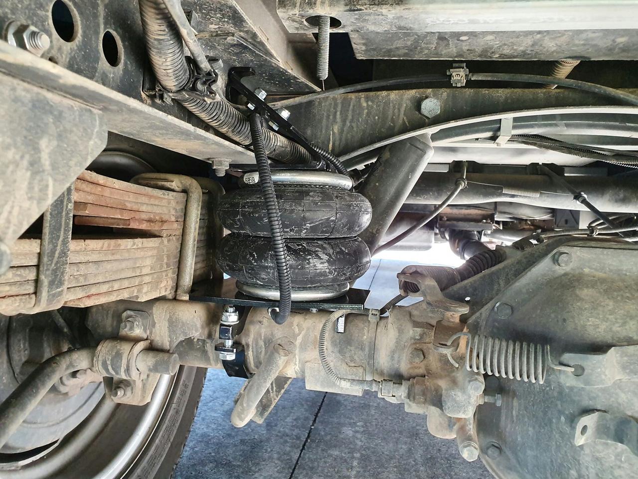 依维柯欧盛地盘空气旋挂澳洲airbagman空气悬挂