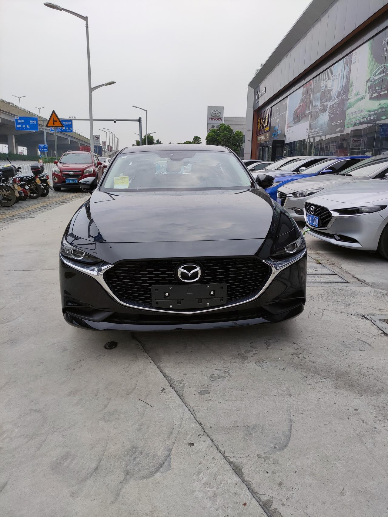 昂克赛拉 2020款 购车4个月 口碑评价: 初中时候就喜欢马自达,新马3一