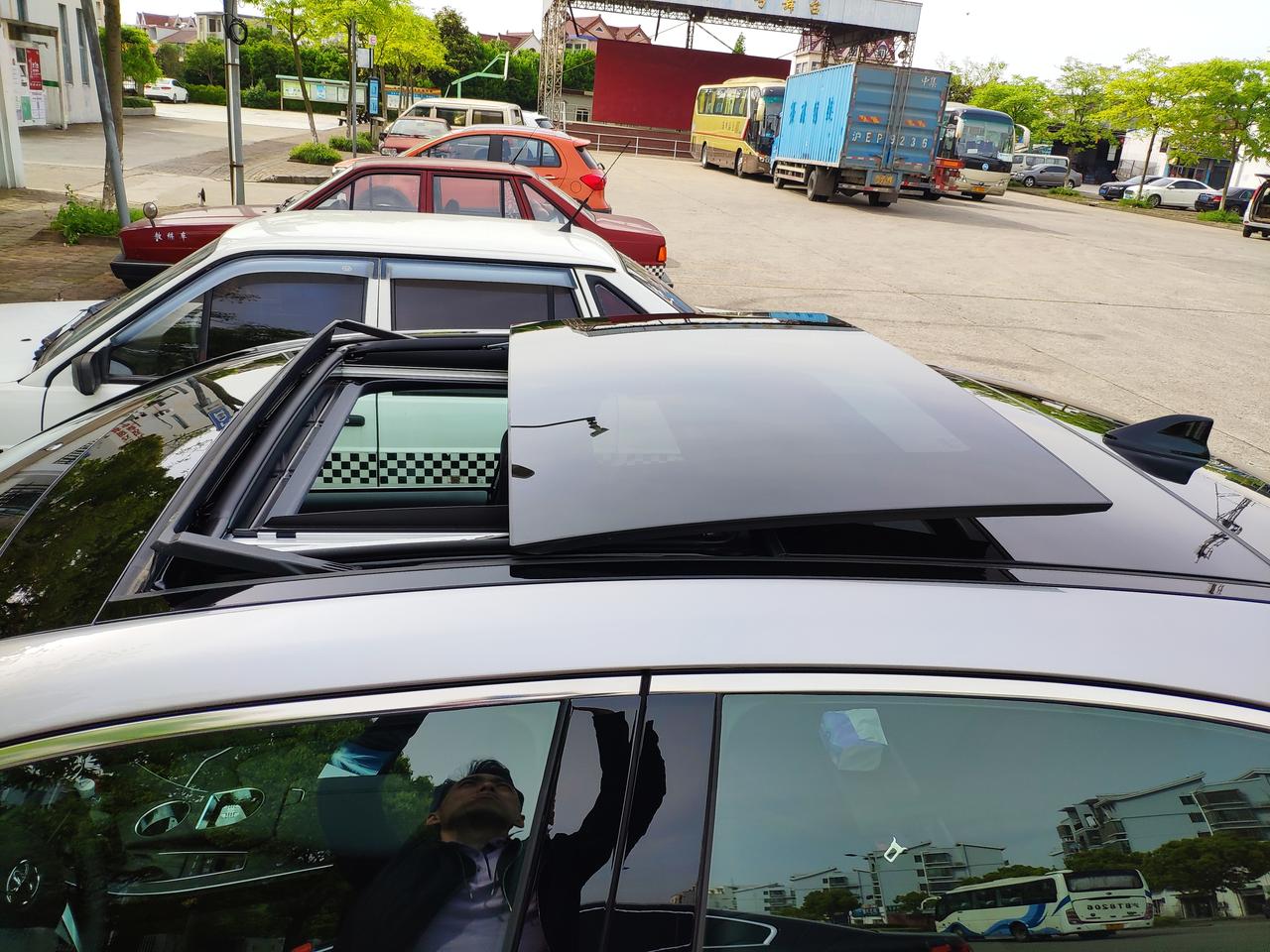 亚洲龙的天窗,打开幅度,不是特别大,够用_亚洲龙车友圈_懂车帝