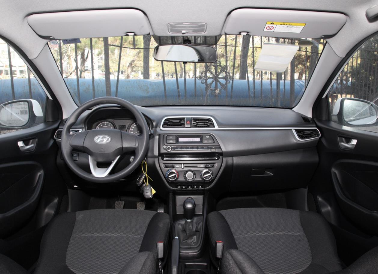 2020款北京现代瑞纳可能是为了省成本中低配车型都没有车身稳定控制