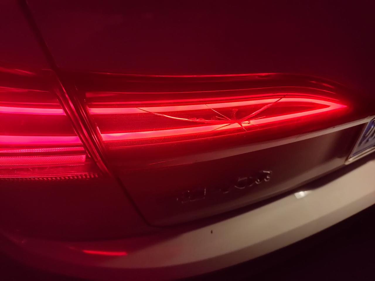 新宝来主驾后尾灯内灯