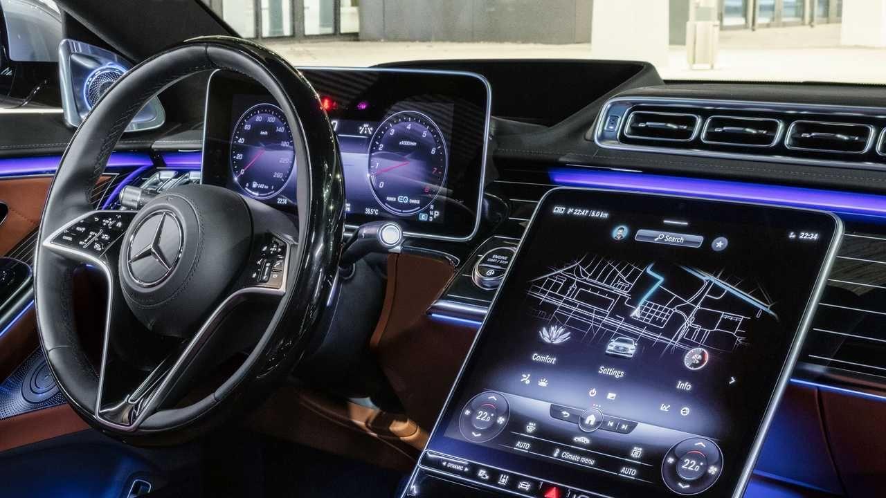 全新一代奔驰s级(w223),亮点多同时议论也多,先说几个亮