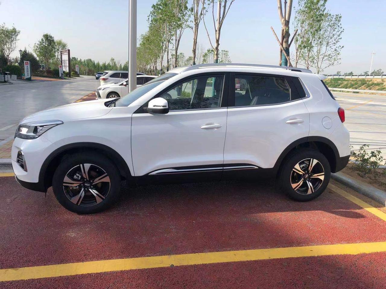 刚提瑞虎5x自动时尚全款落地不到8万