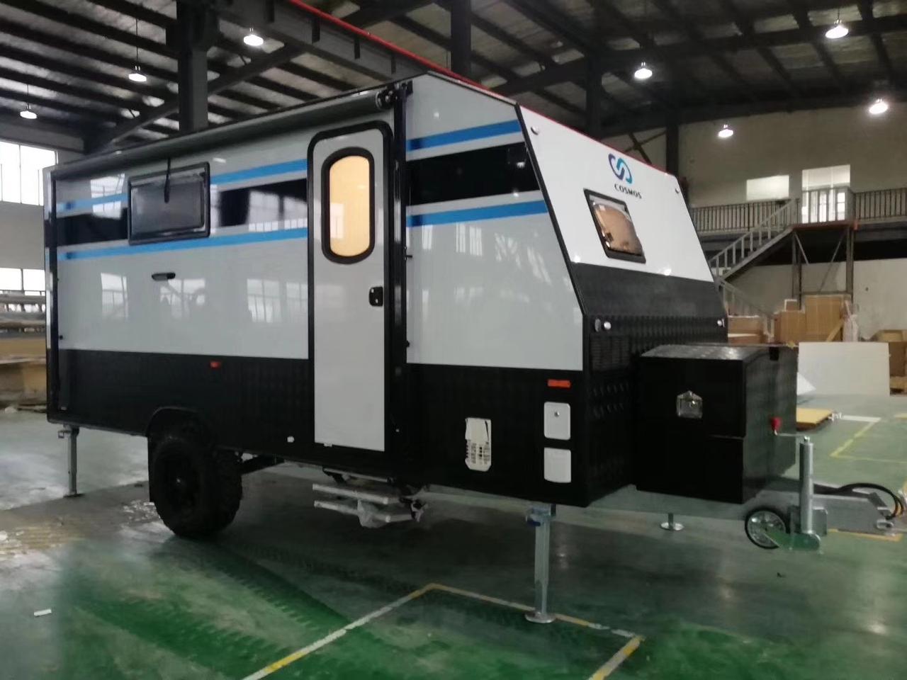 科斯越野款挑战者搬家工拖挂房车适用于长途旅行临时仓库运输搬家会客
