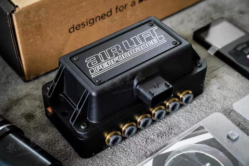 奥迪rs6升级-airlift 3p系统/airbft减震