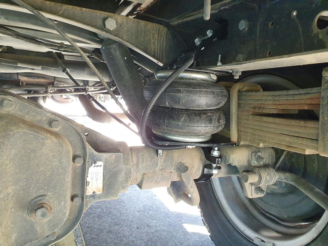 依维柯欧盛地盘空气旋挂澳洲airbagman空气悬挂