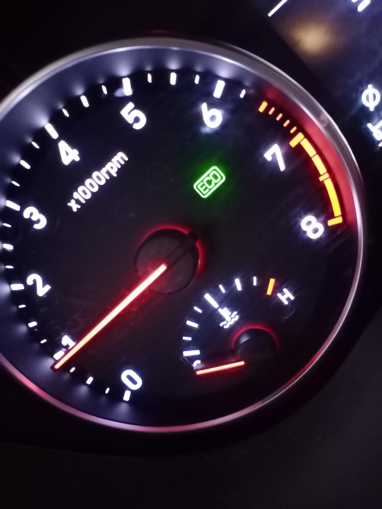 车上的eco这个亮了怎么回事怎么关闭