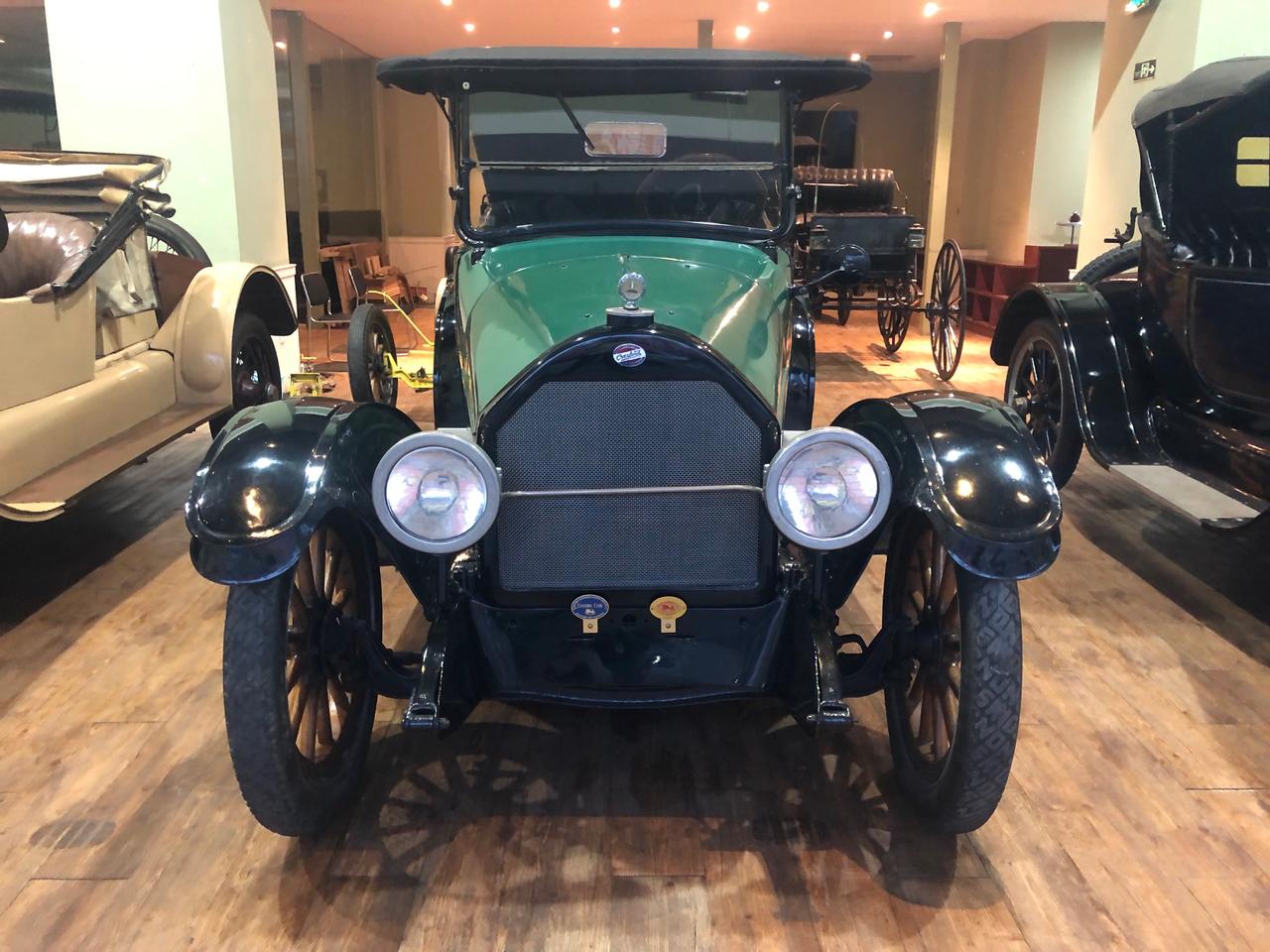 古董车老爷车1918年威利斯