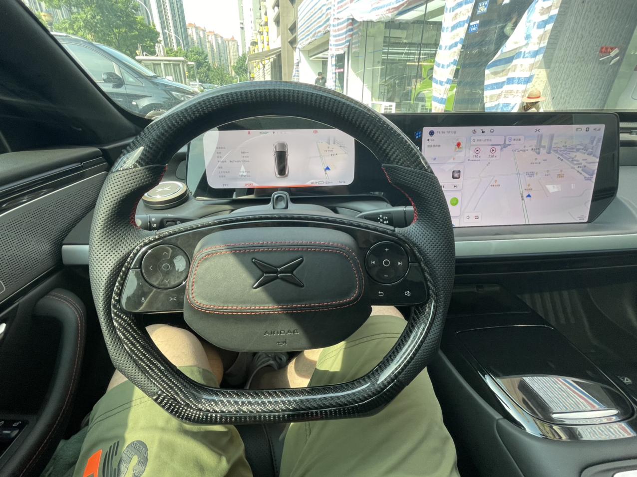 小鹏p7碳纤维方向盘