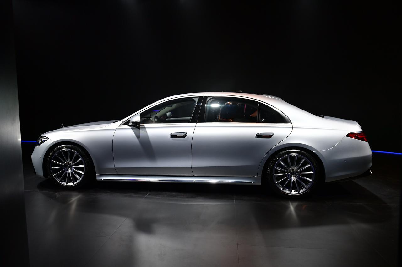 全新一代奔驰s级w223实车全球首发亮相