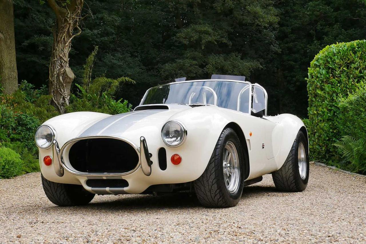 【峰值扭矩1000牛·米,经典ac 眼镜蛇电动化】近日,英国ac汽车表示