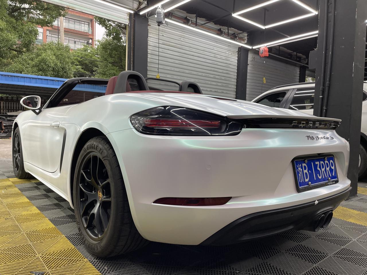 保时捷718改色贴膜曙光白