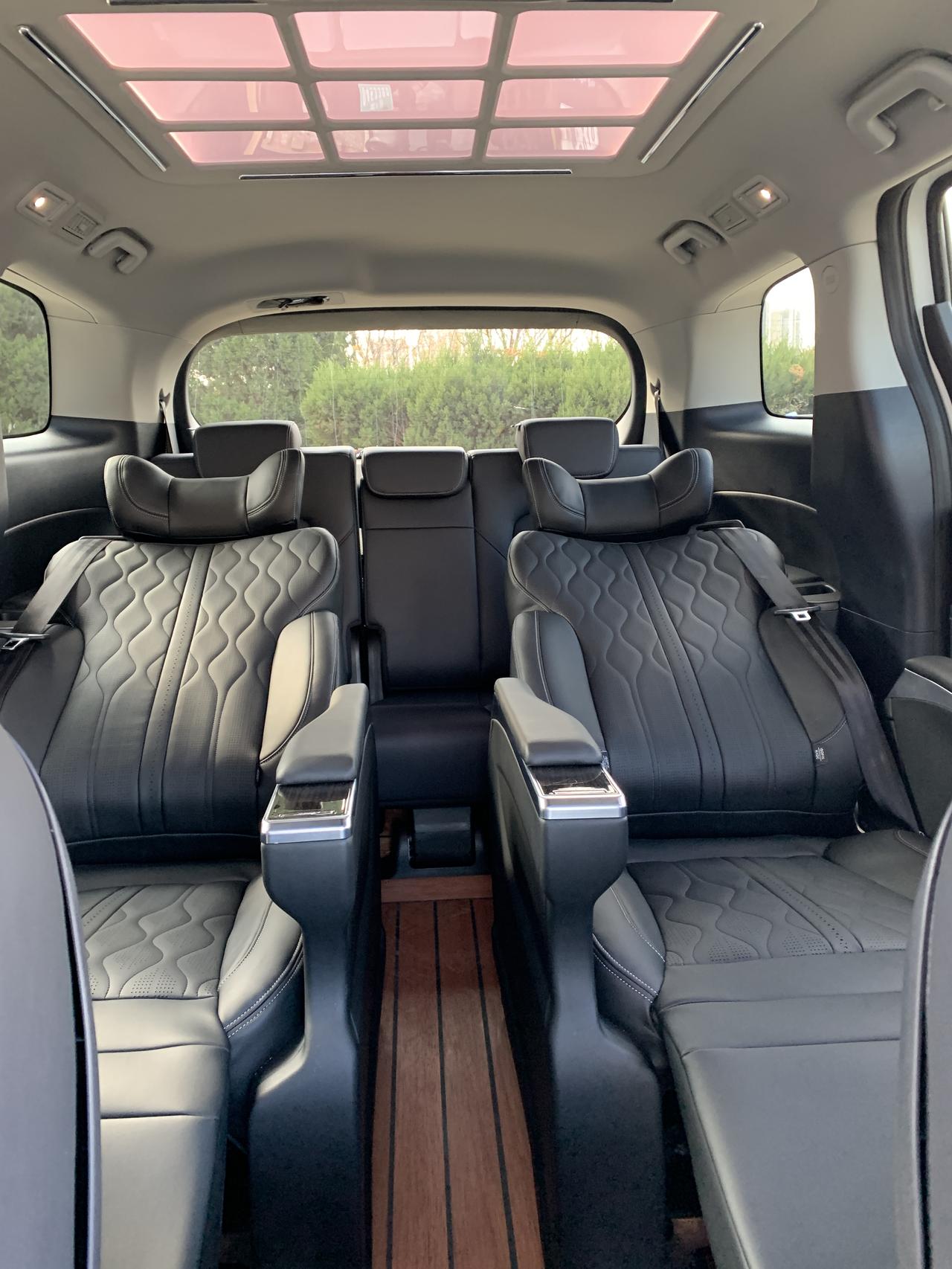 广汽传祺商务车内饰