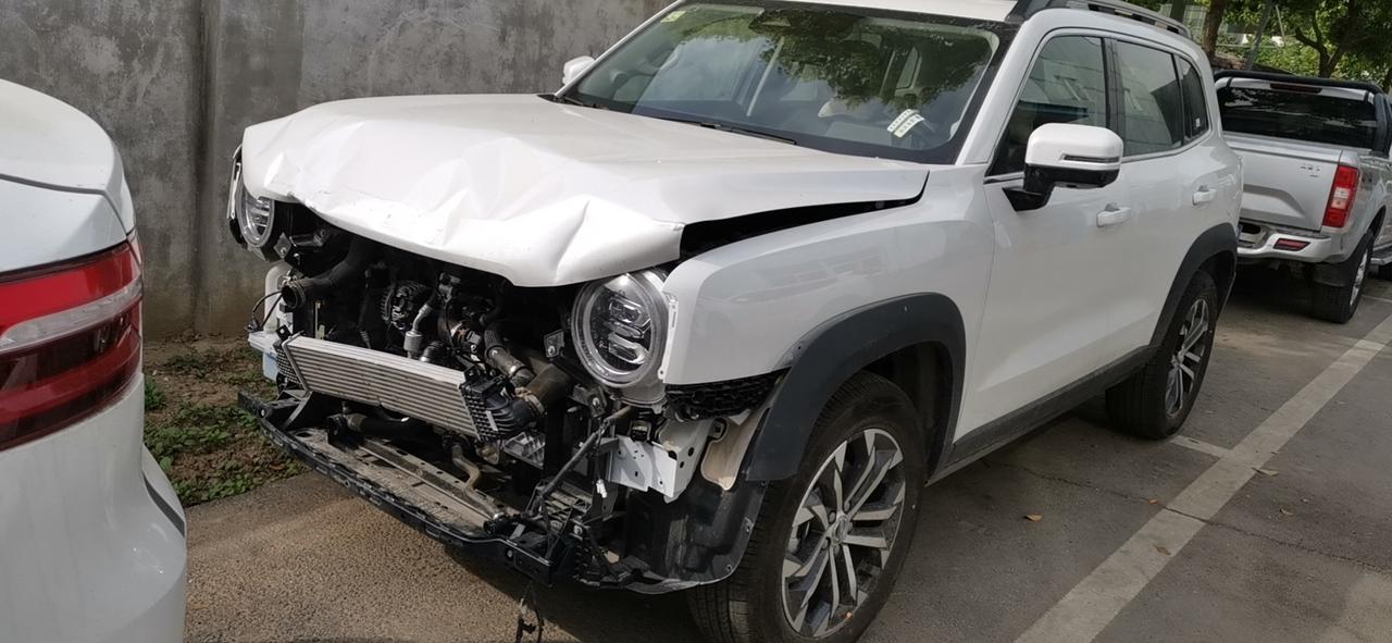 不知道这是不是哈弗大狗全国首撞