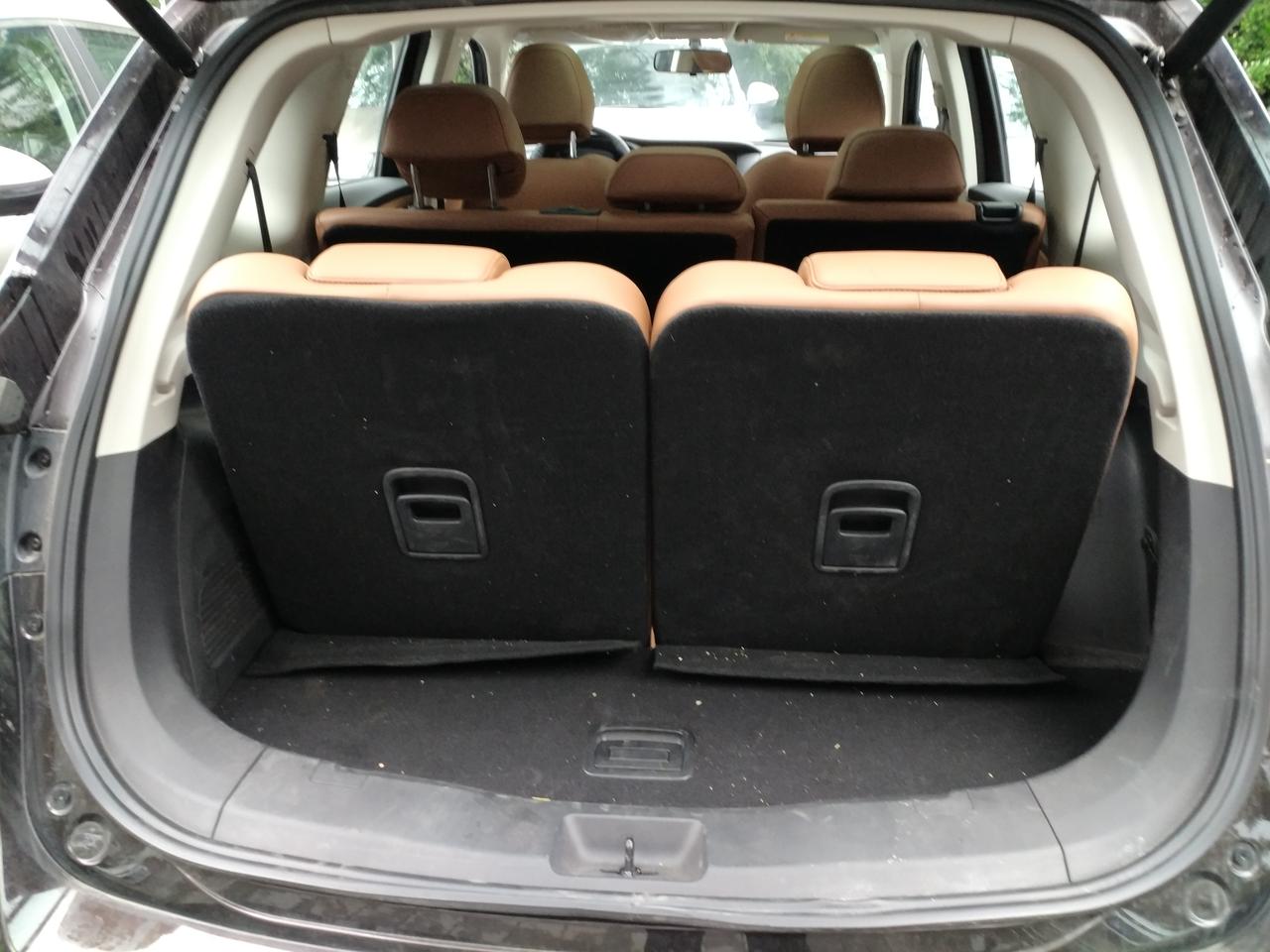 后备箱电动开启既省力又方便