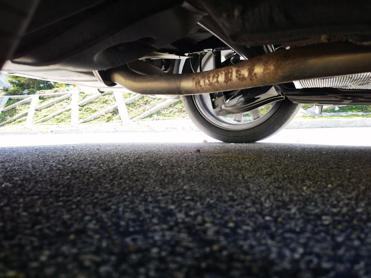 请问下车友们排气管正常吗_马自达3 昂克赛拉车友圈_懂车帝