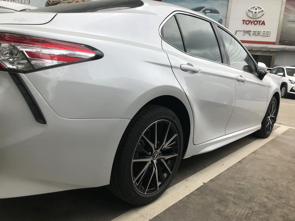 凯美瑞2.5运动版黑白双色,全包落地24.3w,送360全景