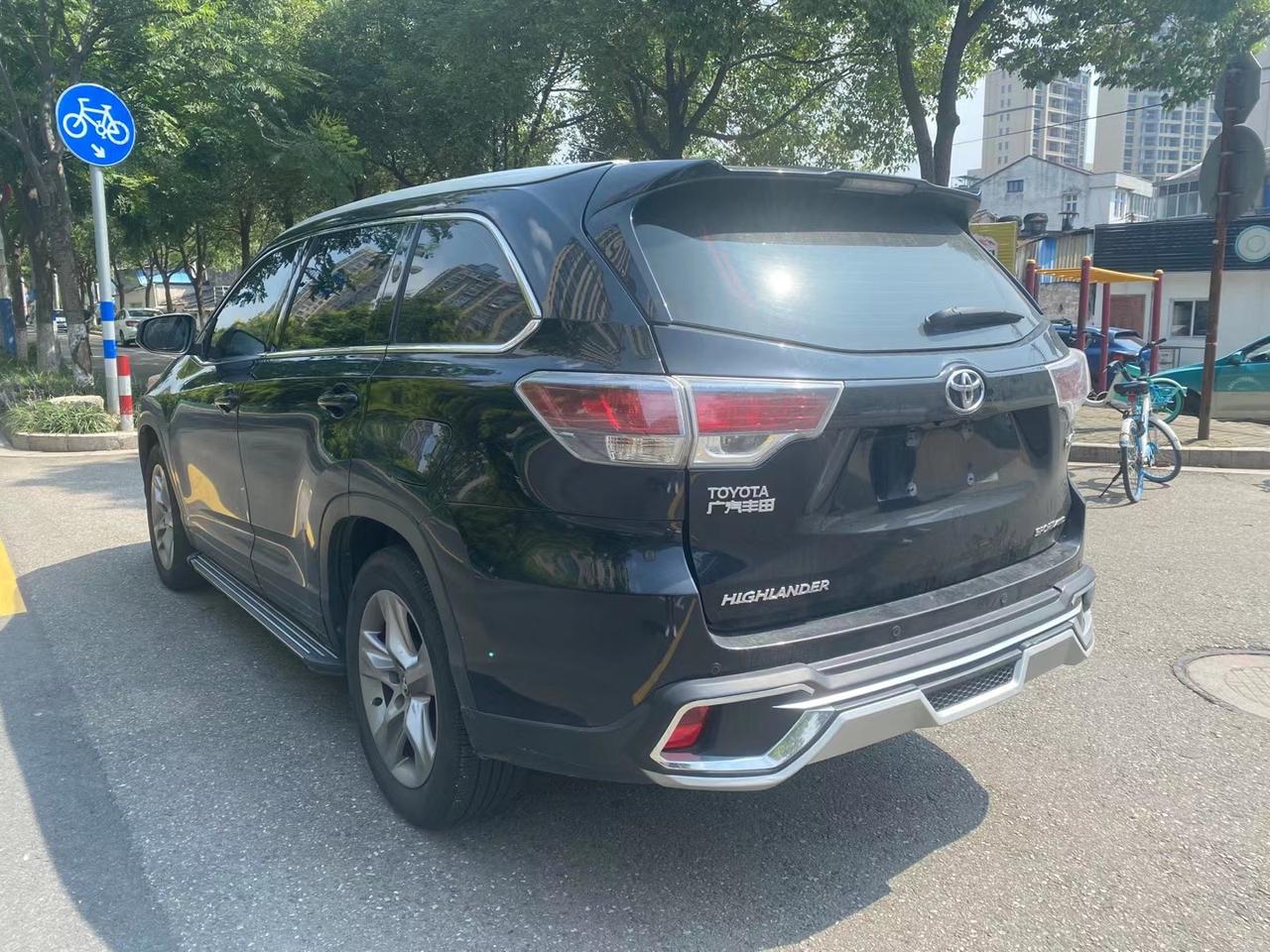 新到17年7月份上牌丰田汉兰达17款四驱