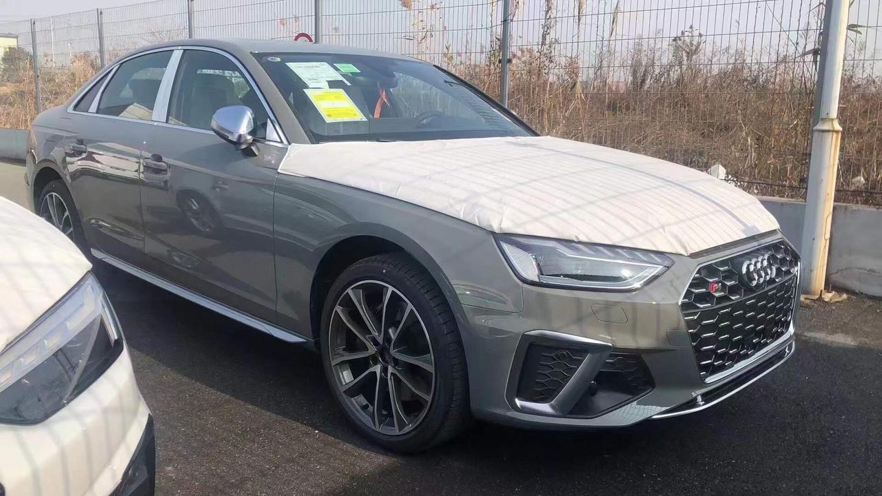 22款奥迪s4量子灰江苏江苏